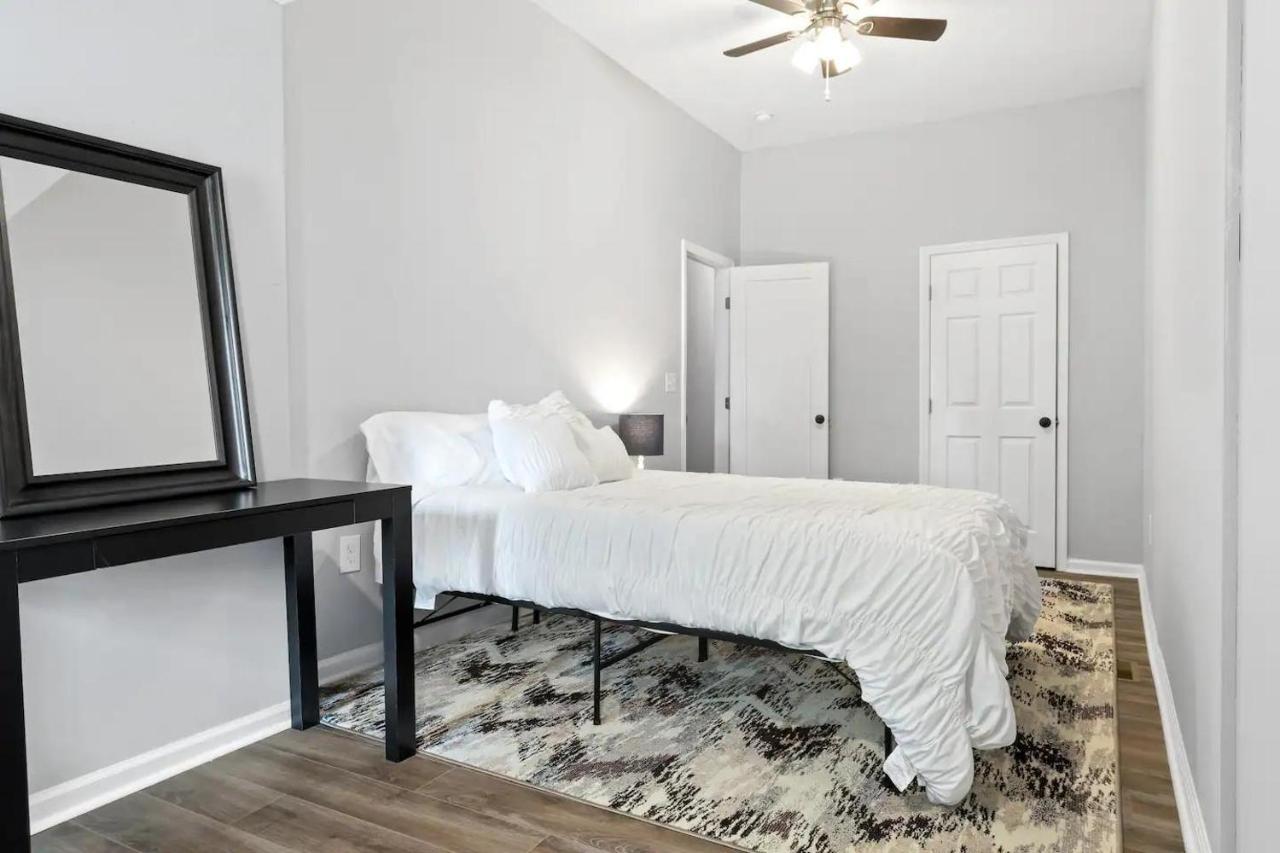 Recently Renovated Chic Durham Farmhouse Eksteriør billede